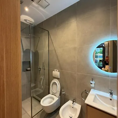 Adriatica Deluxe Дуррес